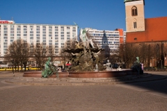 berlin-alexanderplatz-neptunbrunnen