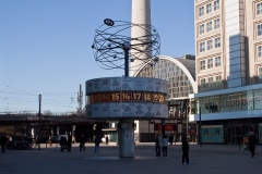 berlin-alexanderplatz-weltzeituhr